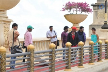 Vaanavillu Movie Photos and Posters - 10 of 28