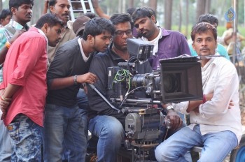 Vaanavillu Movie Photos and Posters - 18 of 28