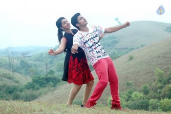 Vandanam Photos n Posters - 21 of 48