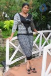 Vazhi Vidu Kanne Vazhi Vidu Tamil Movie Stills - 25 of 41