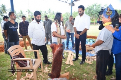 Vishnu Manchu To Host Wood Carving Artists Live Work Jnana In Tirupati - 10 of 17