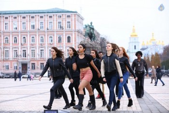 Winner Release Date Posters and New Photos - 10 of 12