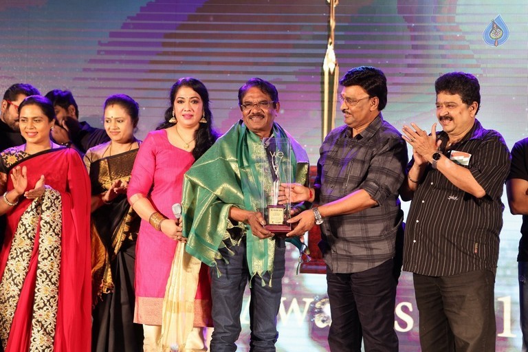 12th We Awards 2016 Event - 8 / 57 photos