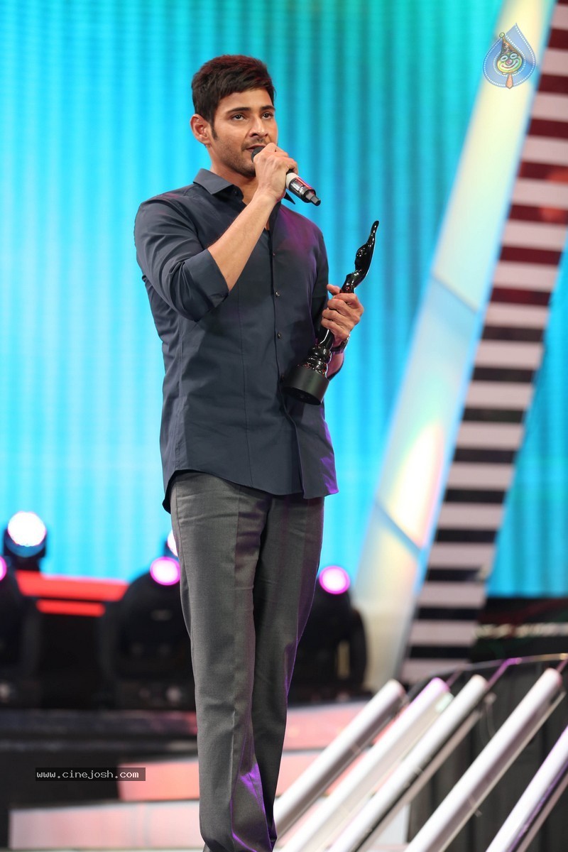61st Idea Filmfare Awards 2013 Photos - 22 / 97 photos