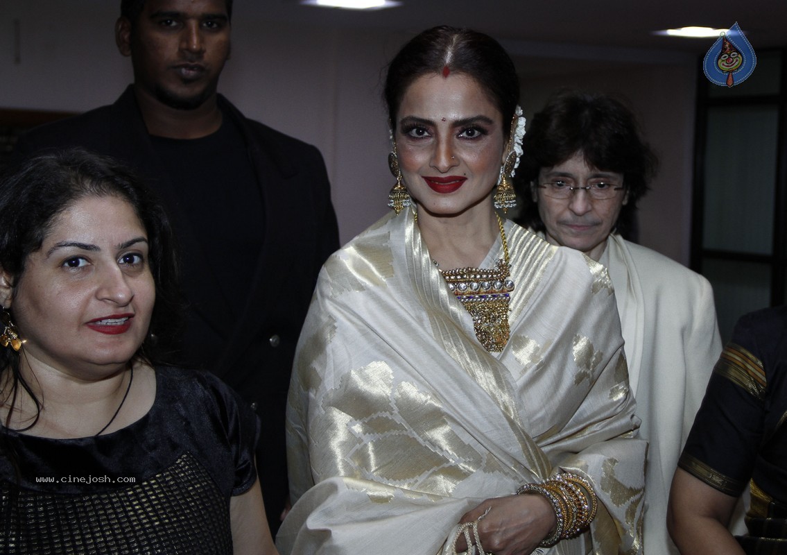 61st Idea Filmfare Awards 2013 Photos - 54 / 97 photos