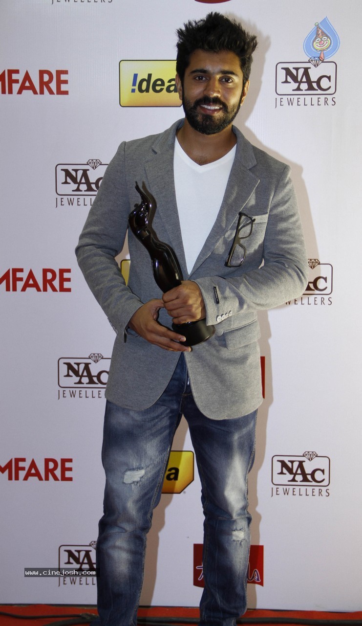 61st Idea Filmfare Awards 2013 Photos - 65 / 97 photos