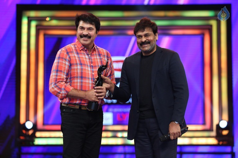 63rd Britannia Filmfare Awards South Event Photos - 40 / 59 photos