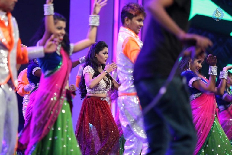 63rd Britannia Filmfare Awards South Event Photos 3 - 66 / 110 photos