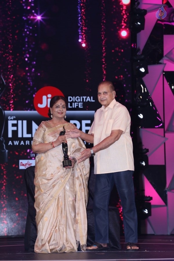 64th Jio Filmfare Awards South 2017 - 22 / 61 photos