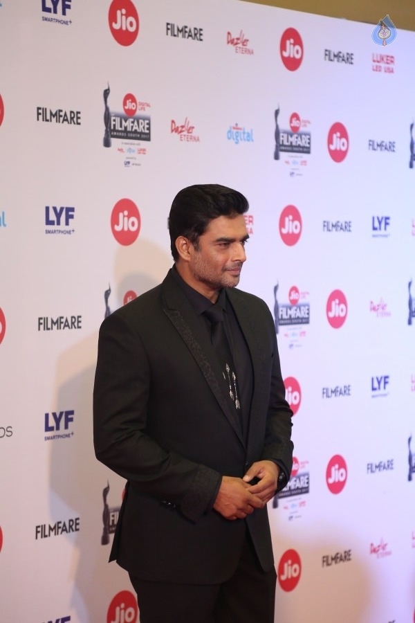 64th Jio Filmfare Awards South 2017 - 32 / 61 photos