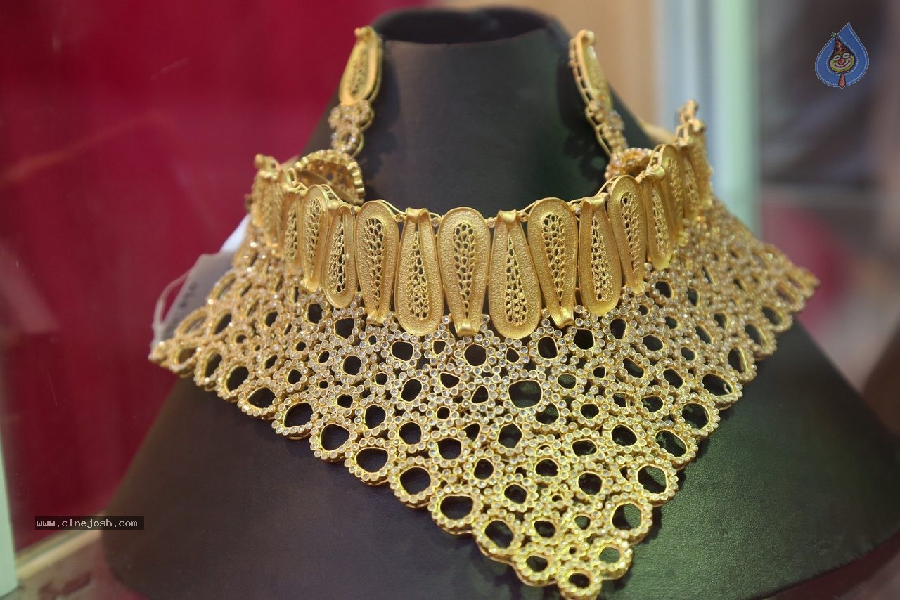 8th Hyderabad Jewellery n Gem Fair - 18 / 109 photos