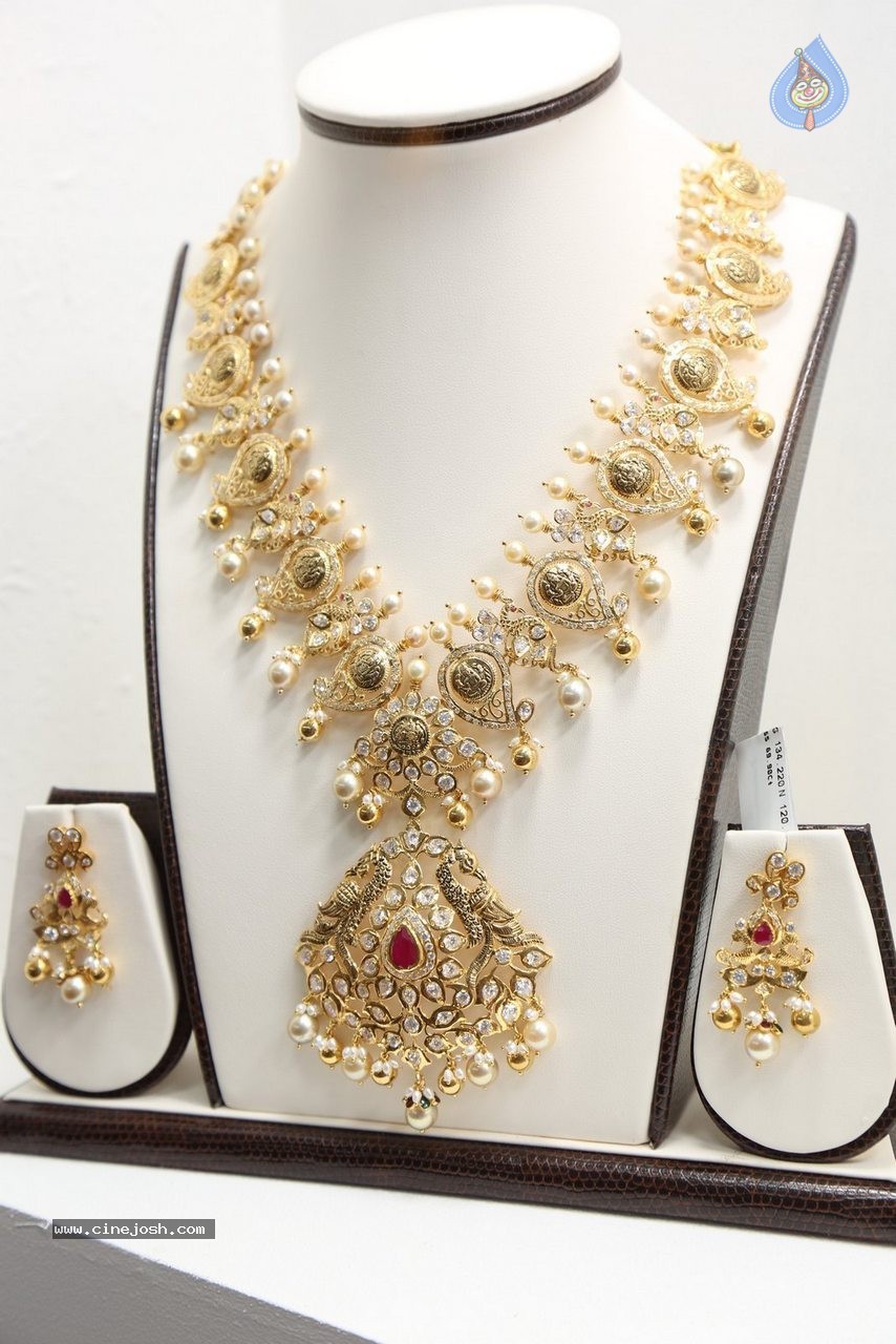 8th Hyderabad Jewellery n Gem Fair - 90 / 109 photos