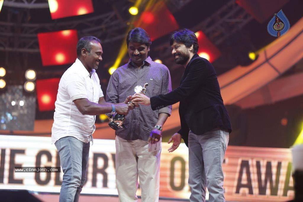 9th Vijay Awards Function Photos - 1 / 21 photos
