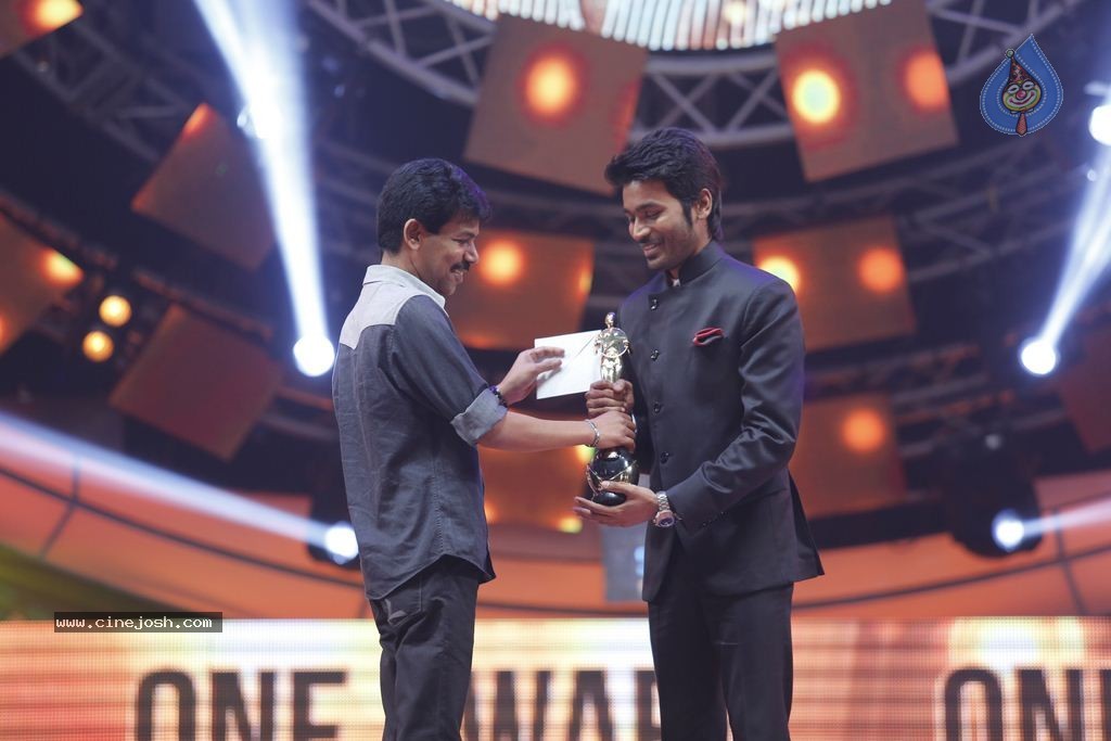 9th Vijay Awards Function Photos - 9 / 21 photos