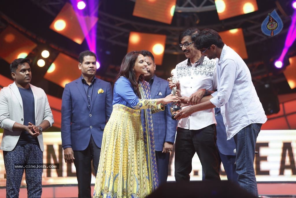 9th Vijay Awards Function Photos - 12 / 21 photos
