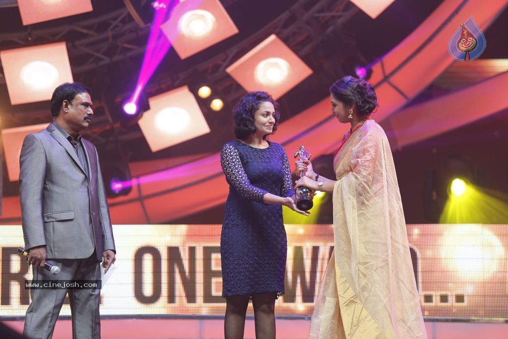 9th Vijay Awards Function Photos Photo 19 of 21