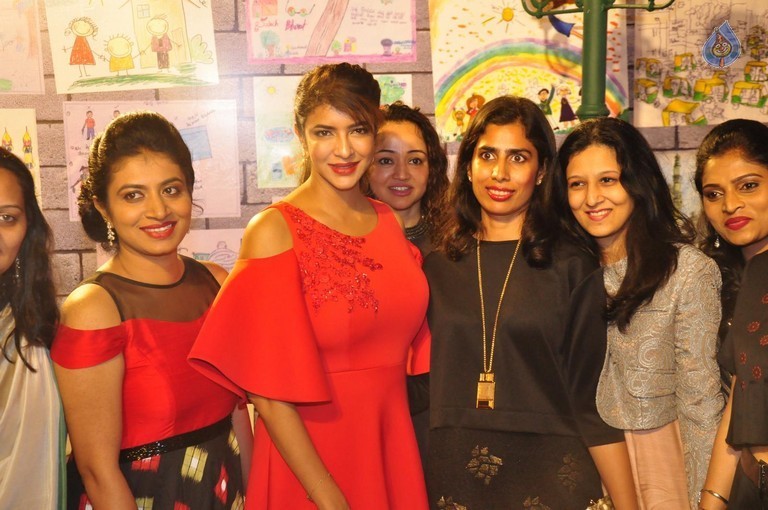 A Black Tie Charity Food For Change Event - 45 / 63 photos