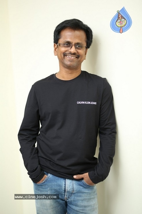 A.R. Murugadoss Interview Photos - 3 / 21 photos