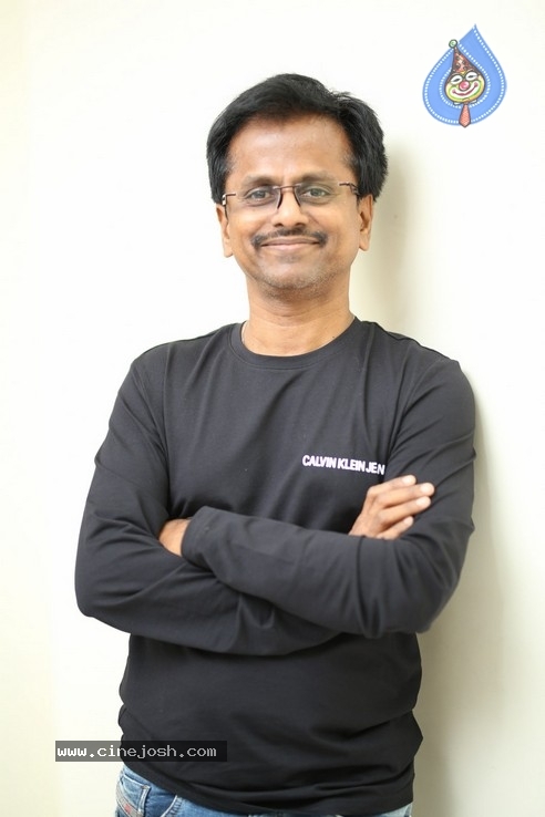 A.R. Murugadoss Interview Photos - 13 / 21 photos