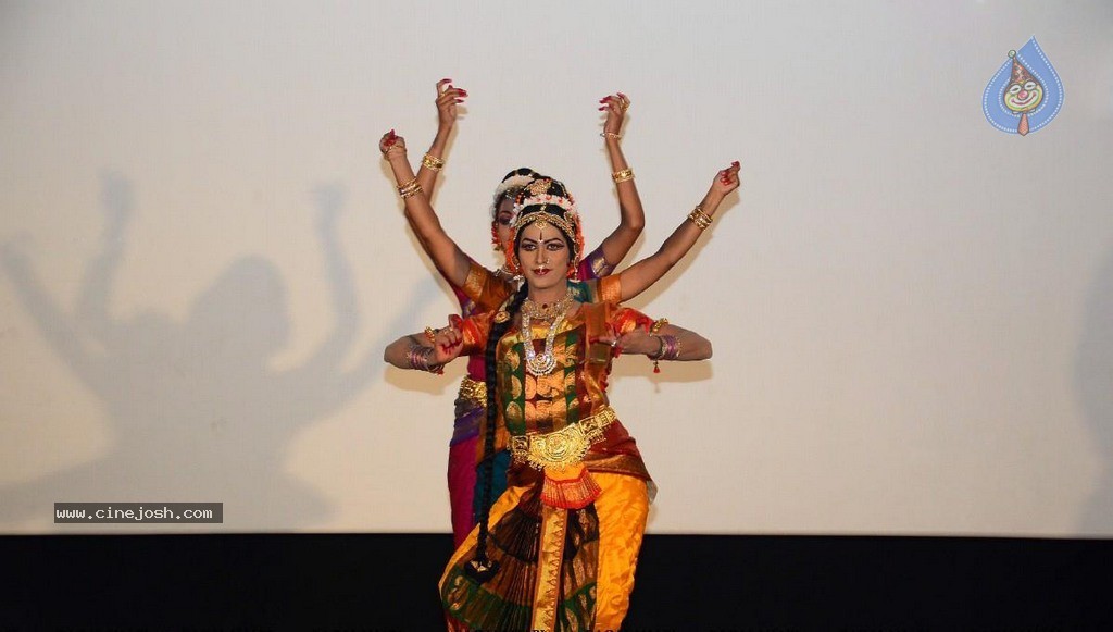 Haleem Khan's Thanksgiving Dance Show - 7 / 36 photos