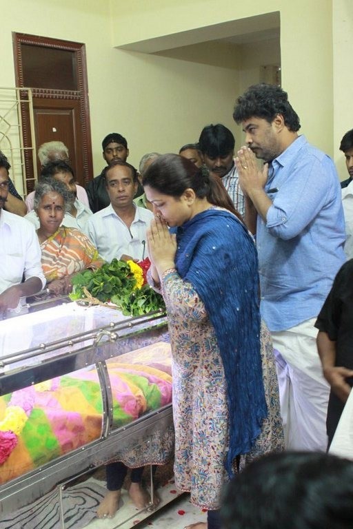 Aachi Manorama Condolences Photos - 67 / 165 photos