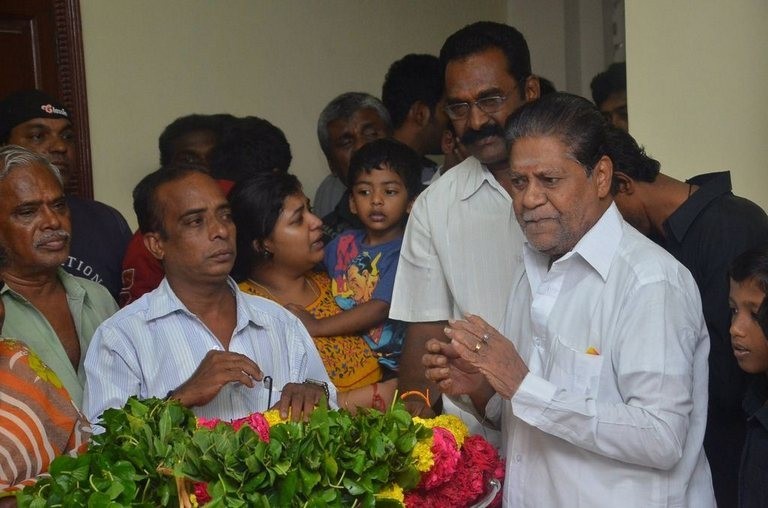 Aachi Manorama Condolences Photos - 90 / 165 photos