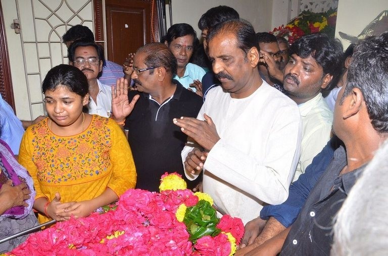 Aachi Manorama Condolences Photos - 95 / 165 photos