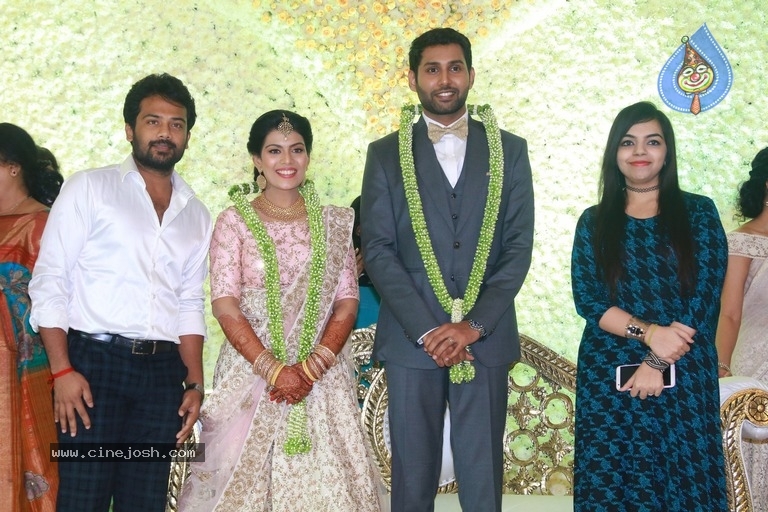 Aadhav Kannadasan - Vinodhnie Wedding Reception Photos - 4 / 21 photos