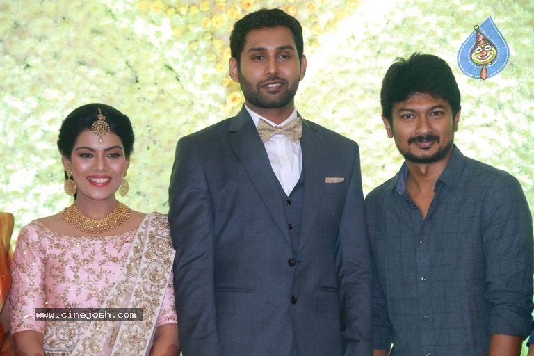 Aadhav Kannadasan - Vinodhnie Wedding Reception Photos - 7 / 21 photos
