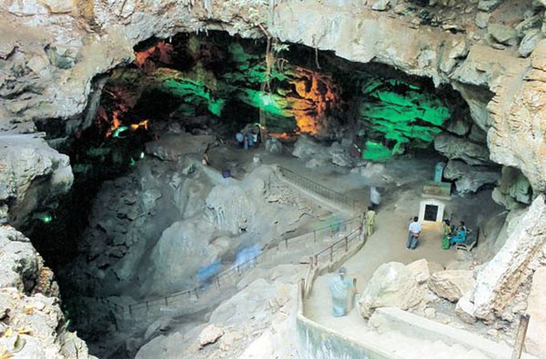 Aaraku Valley and Borra Caves Photos - 14 / 14 photos