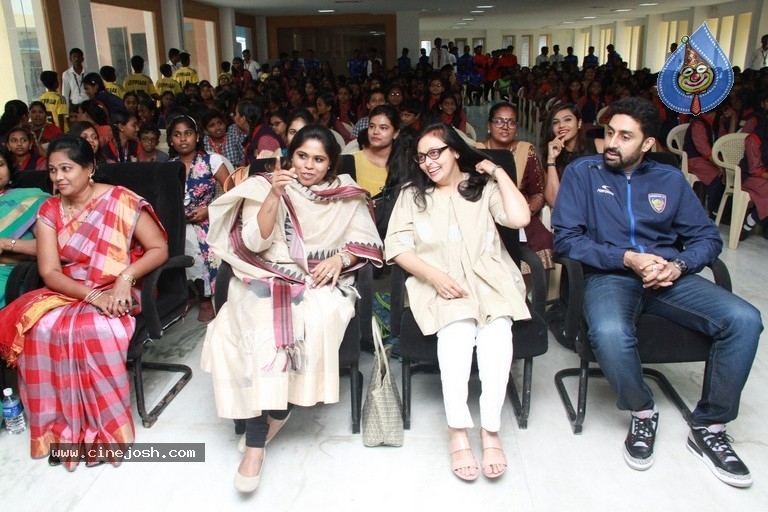 Abhishek Bachchan Launched Chennaiyin FC Soccer School - 9 / 29 photos