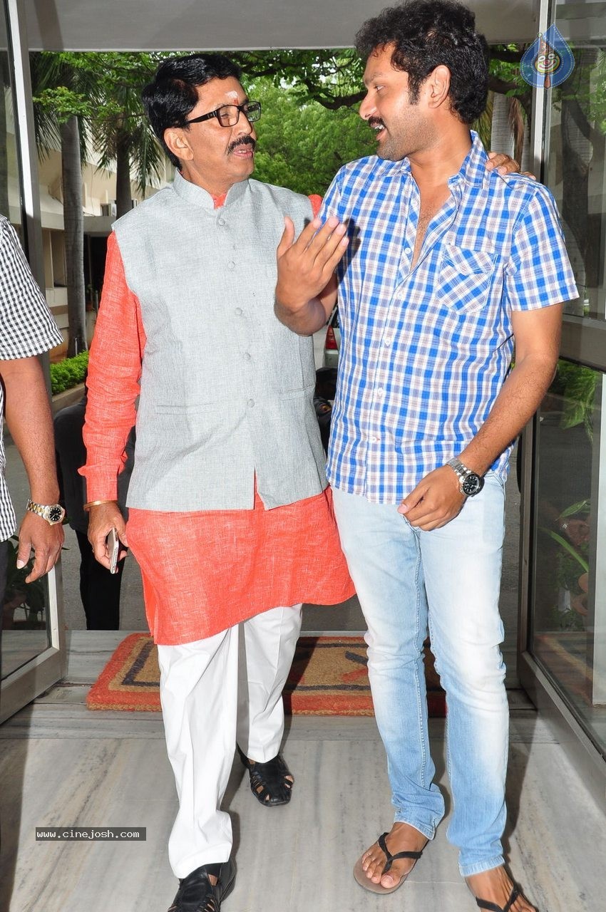 Abhishekam Serial 2000 Episodes Celebrations - 2 / 102 photos