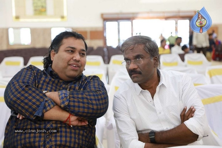 Abinesh Elangovan and Nandhini Wedding Reception - 32 / 42 photos