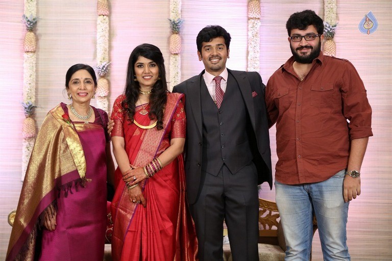 Actor Ashwin and Sonali Wedding Reception - 32 / 42 photos