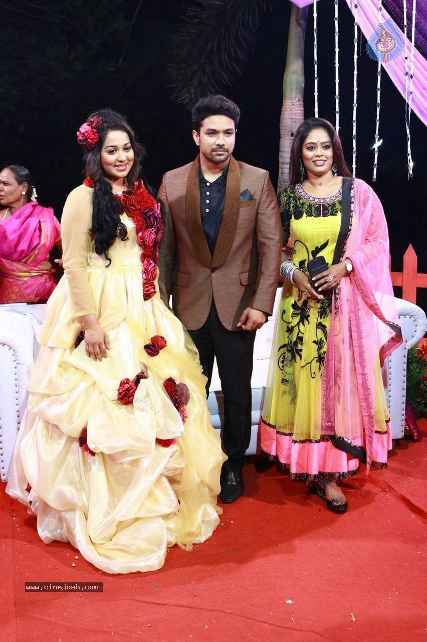 Actor Harish and Abinaya Wedding Reception - 1 / 35 photos