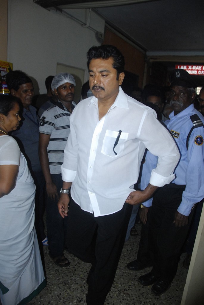 Kadhal Dhandapani Condolence Photos - 6 / 56 photos