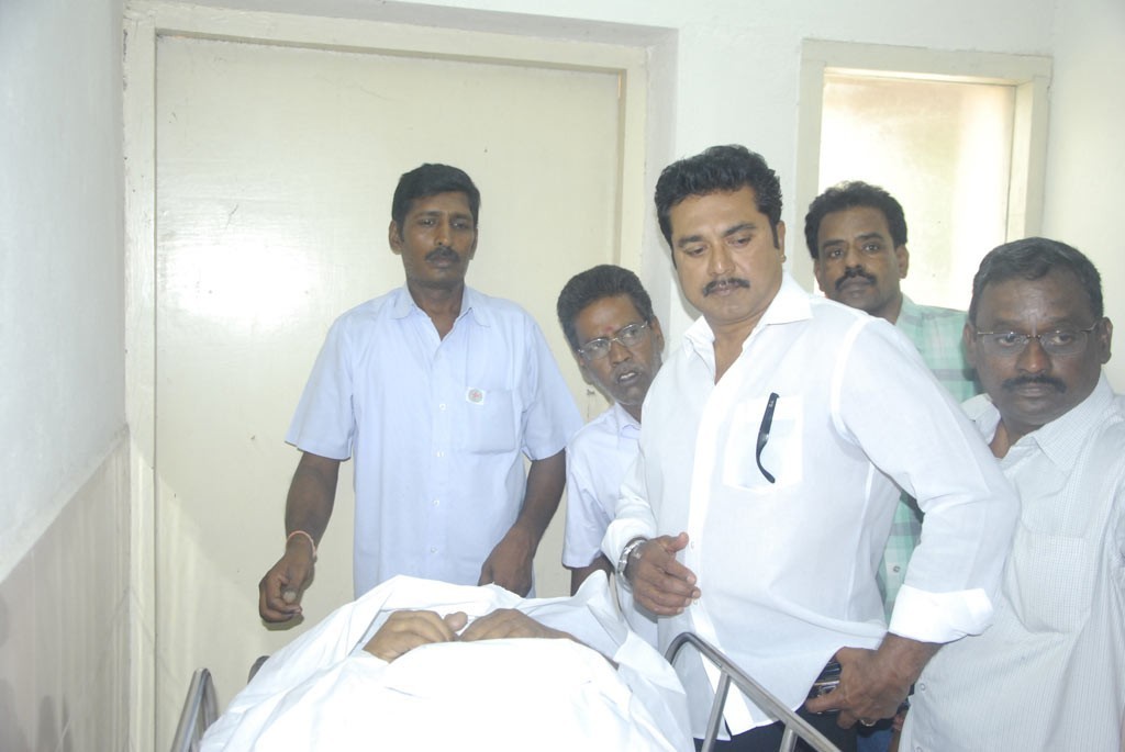 Kadhal Dhandapani Condolence Photos - 10 / 56 photos