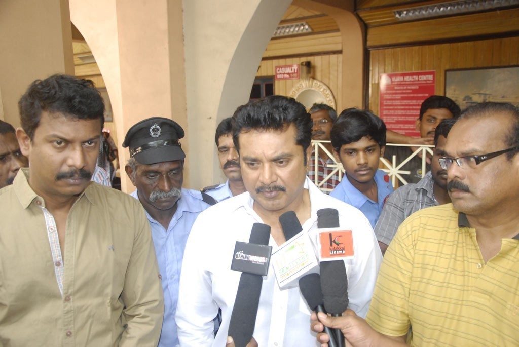 Kadhal Dhandapani Condolence Photos - 44 / 56 photos