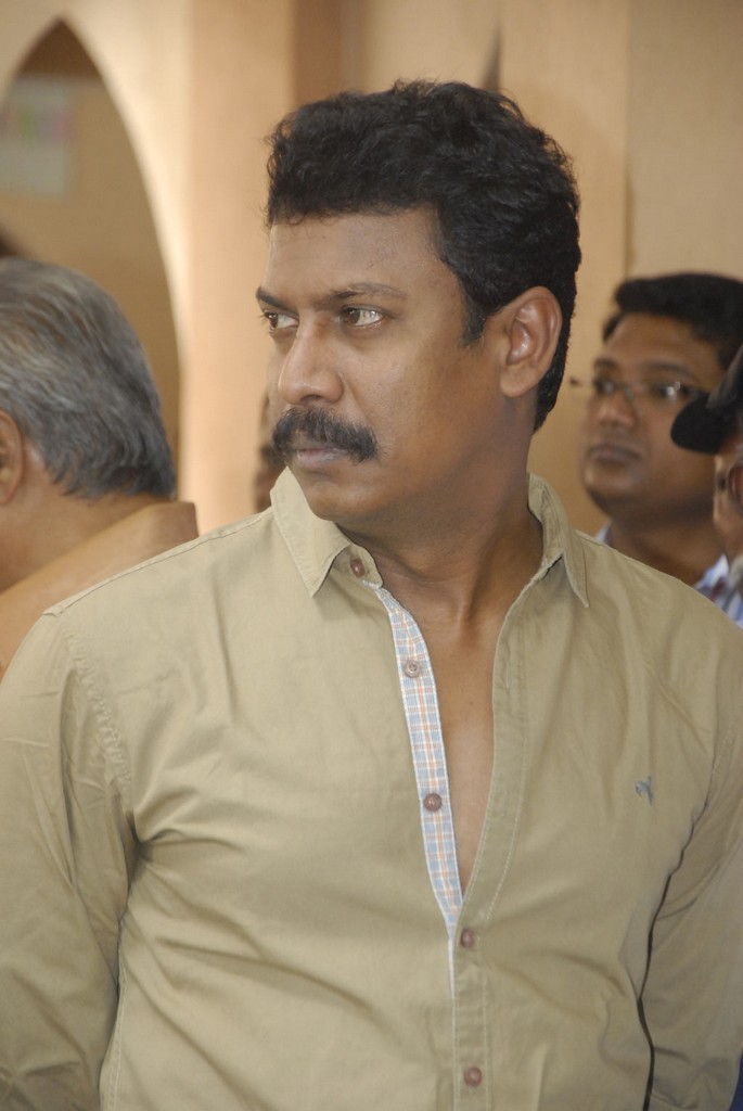 Kadhal Dhandapani Condolence Photos - 48 / 56 photos