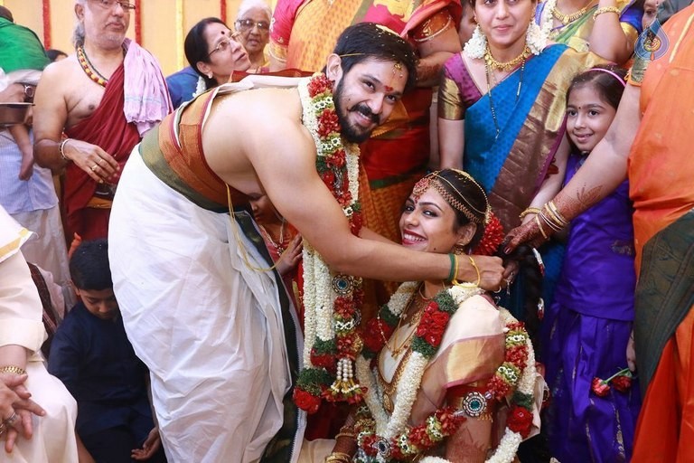 Actor Nakul Wedding Reception Photos - 19 / 61 photos