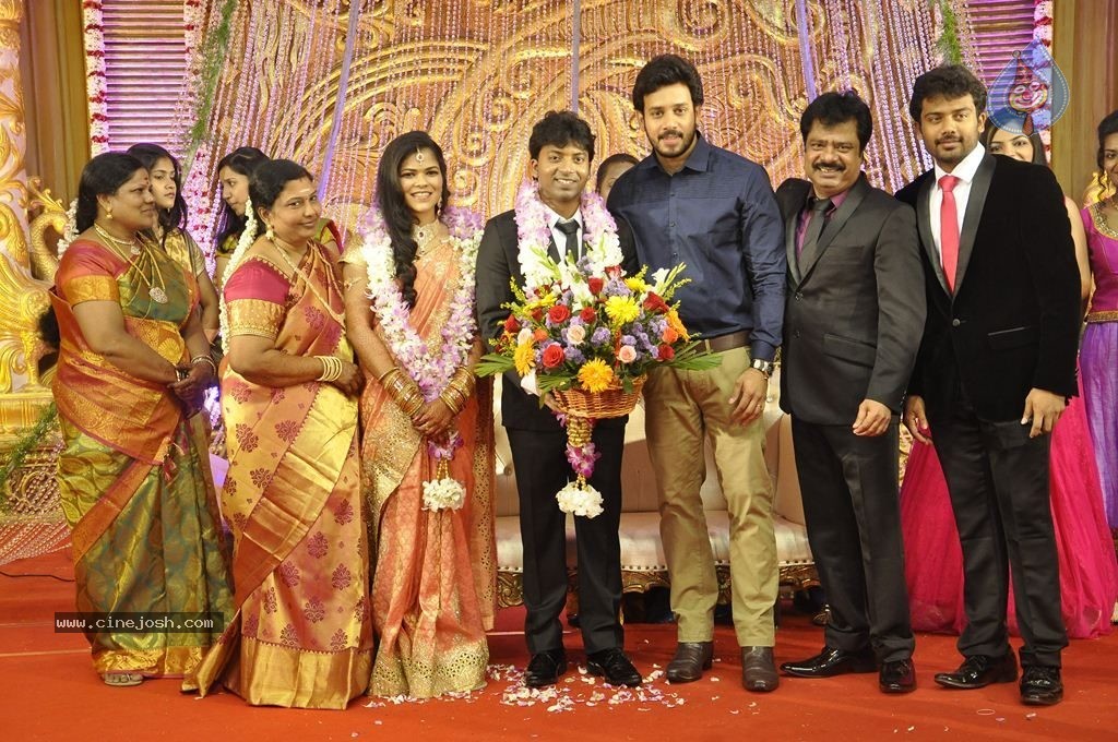 Actor Pandiarajan Son Wedding Reception - 24 / 102 photos
