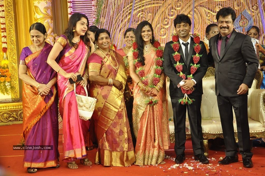 Actor Pandiarajan Son Wedding Reception - 35 / 102 photos