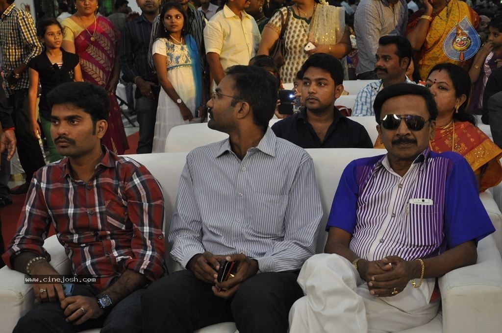 Actor Pandiarajan Son Wedding Reception - 43 / 102 photos