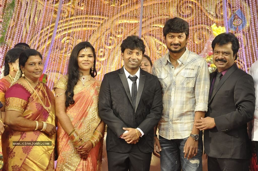 Actor Pandiarajan Son Wedding Reception - 47 / 102 photos