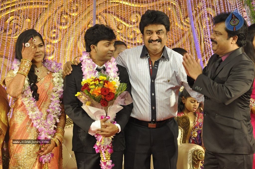 Actor Pandiarajan Son Wedding Reception - 54 / 102 photos