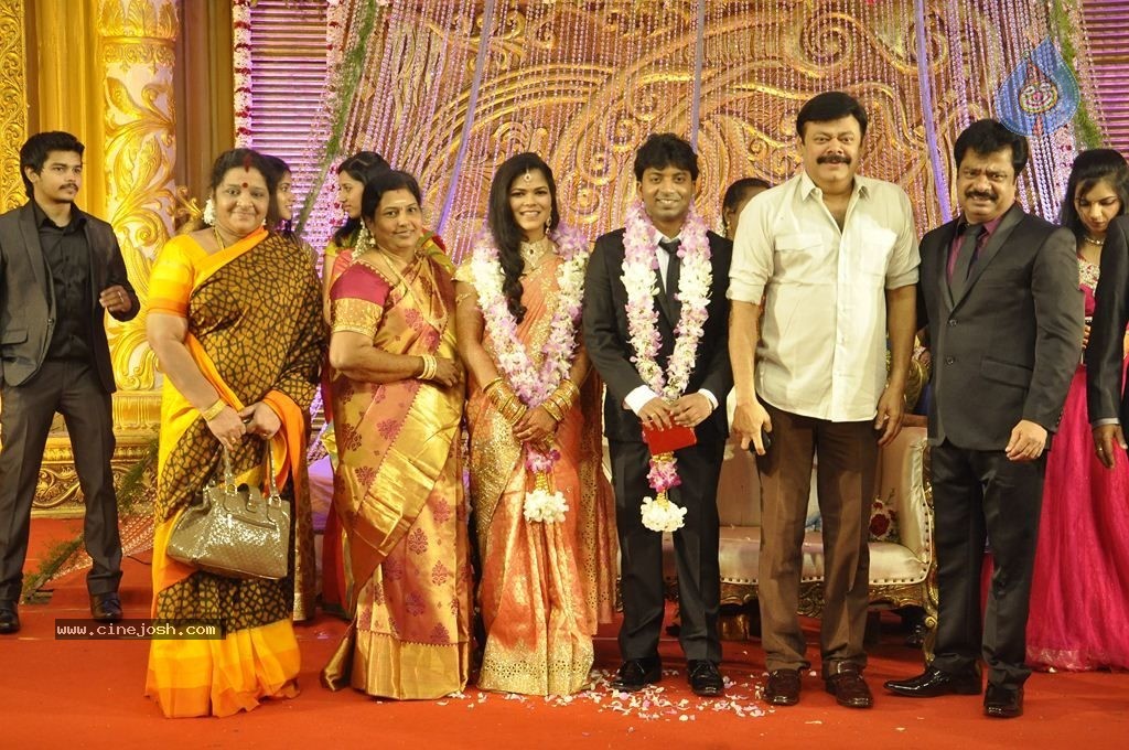 Actor Pandiarajan Son Wedding Reception - 58 / 102 photos