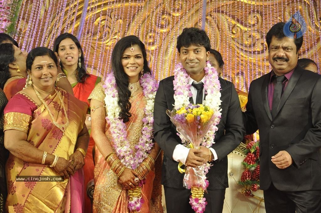 Actor Pandiarajan Son Wedding Reception - 59 / 102 photos