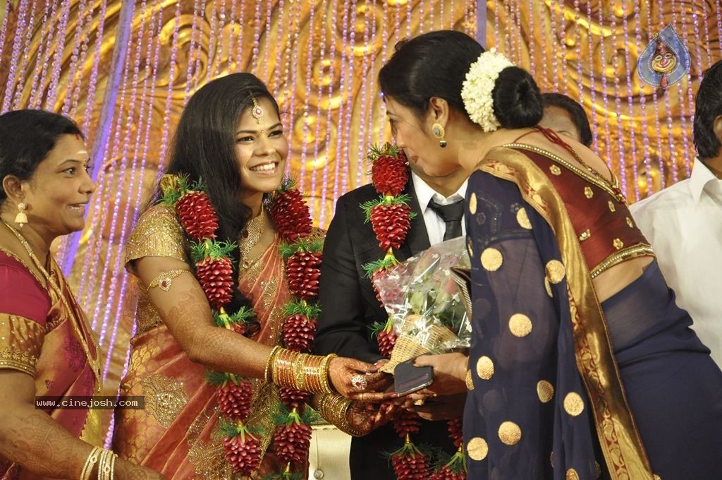 Actor Pandiarajan Son Wedding Reception - 72 / 102 photos