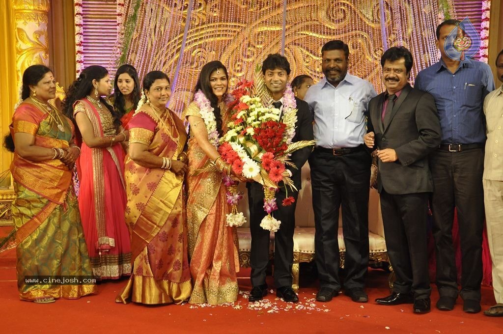 Actor Pandiarajan Son Wedding Reception - 74 / 102 photos