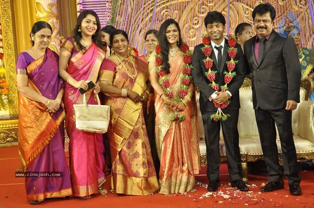 Actor Pandiarajan Son Wedding Reception - 83 / 102 photos